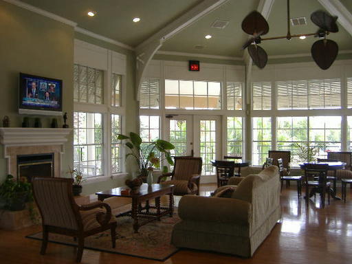 Building Photo - Metrowest 2BR/2BA Condo – Ground Floor Con...