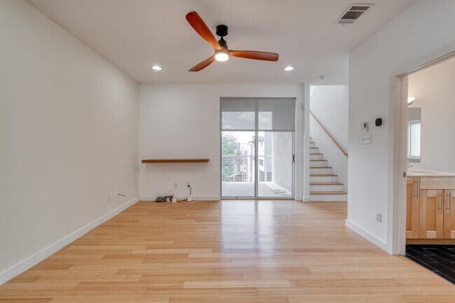 Building Photo - 5517 Agatha Cir