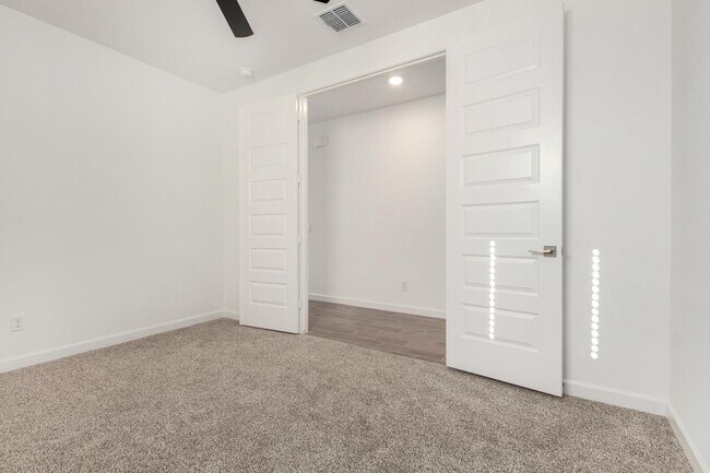 Building Photo - 17824 W Vogel Ave