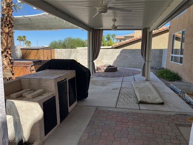 Building Photo - 8640 Castle Hill Ave