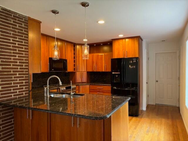 Building Photo - 921 Lennox St