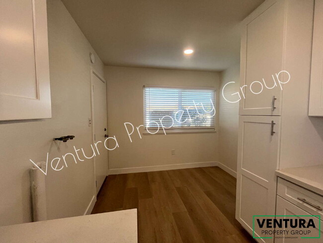 Building Photo - Spacious 4-Bed with 2 Full Baths in Oxnard with Large Backyard