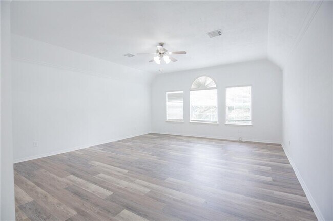 Building Photo - 5413 Kiam St