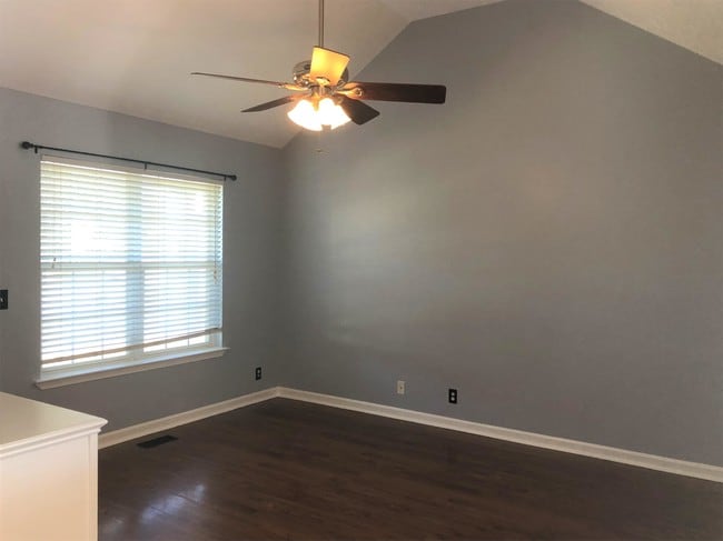 Building Photo - 148 Copperridge Trail