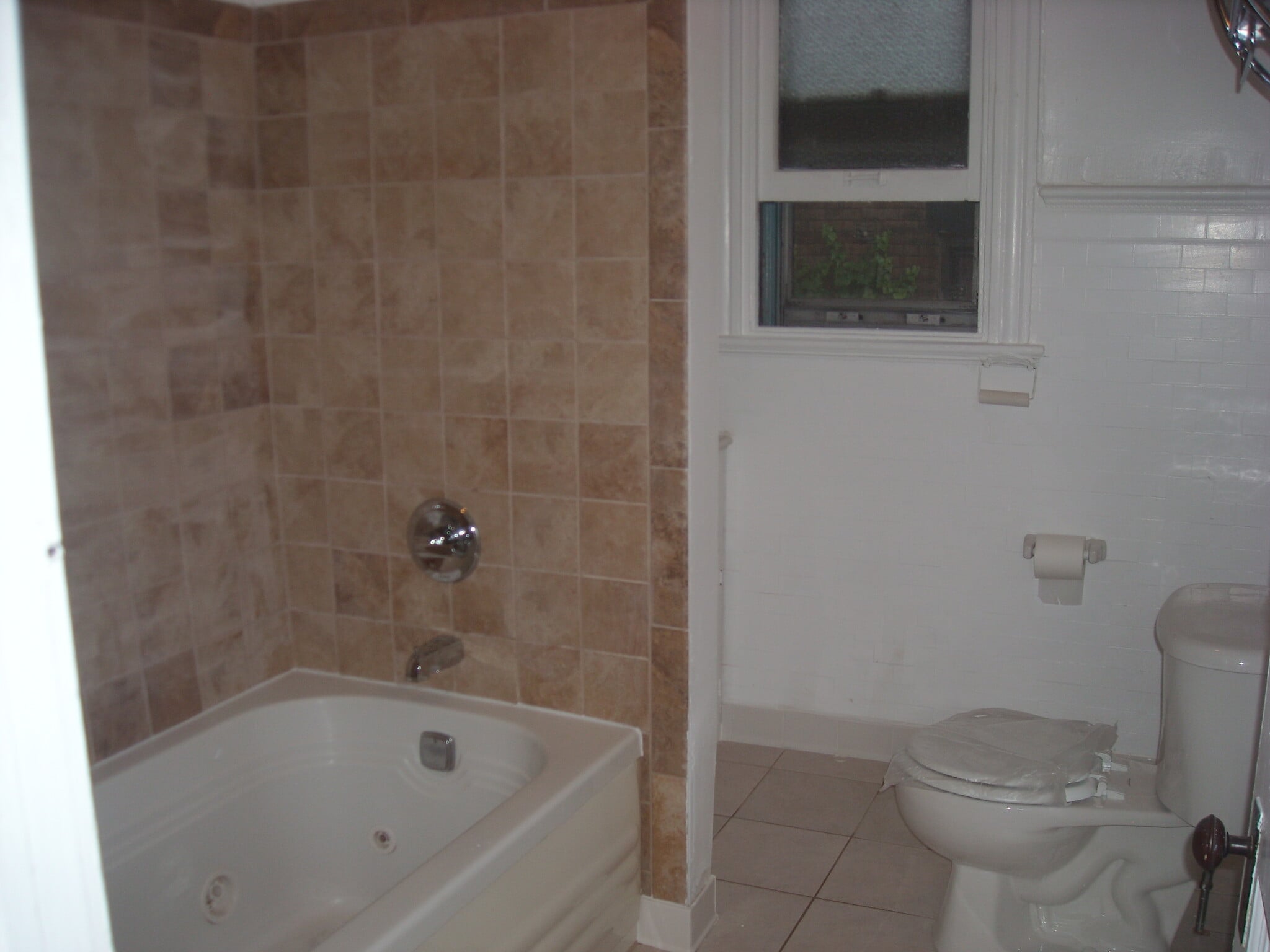 Building Photo - 339 S Aiken Ave