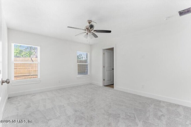 Building Photo - 528 Meteor St