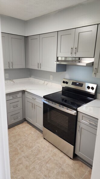 Building Photo - 2628 Dawson Ave