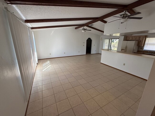 Building Photo - NICE TWO BEDROOM TWO BATH HOME IN GREAT NEIGHBORHOOD !!!!