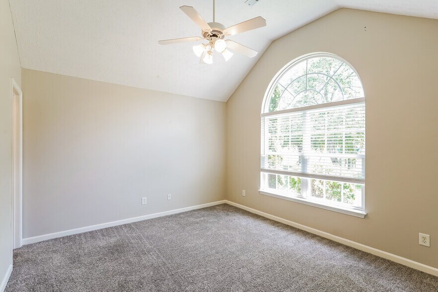 Building Photo - 3003 Deer Trail Dr
