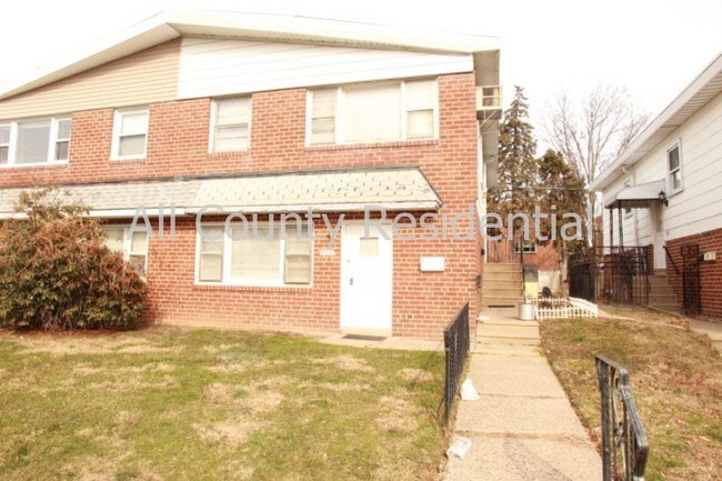 Building Photo - 759 Sanford St