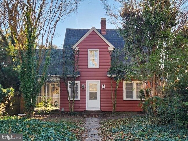 Building Photo - 114 N Pine St