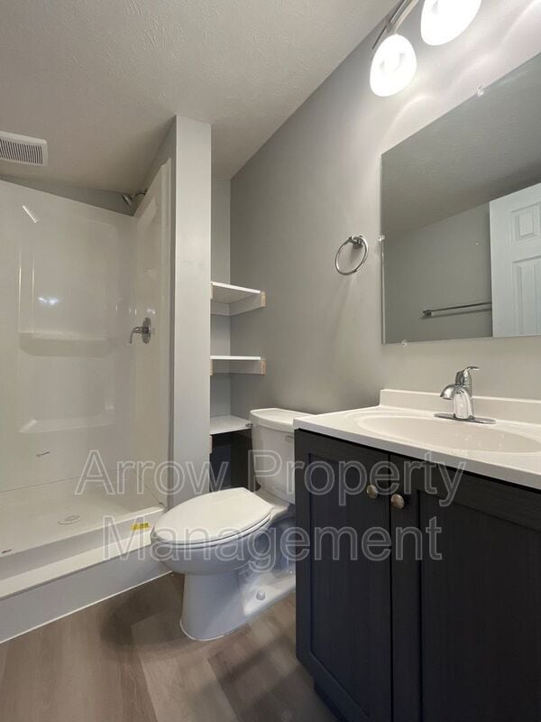 Building Photo - 877 N 26th St