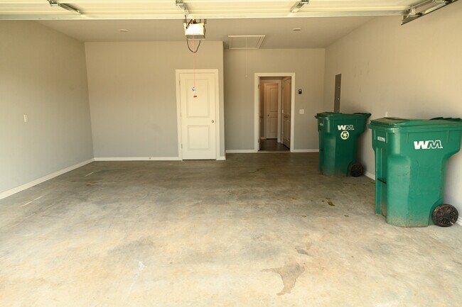 Building Photo - 211 Grove Ln