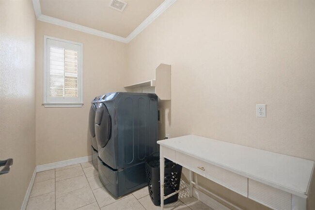 Building Photo - 113 Scarlet Oak Cove