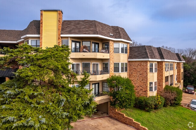 Primary Photo - Calais Slopes Condos