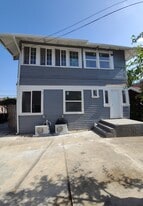 Building Photo - 1585 W 35th Pl