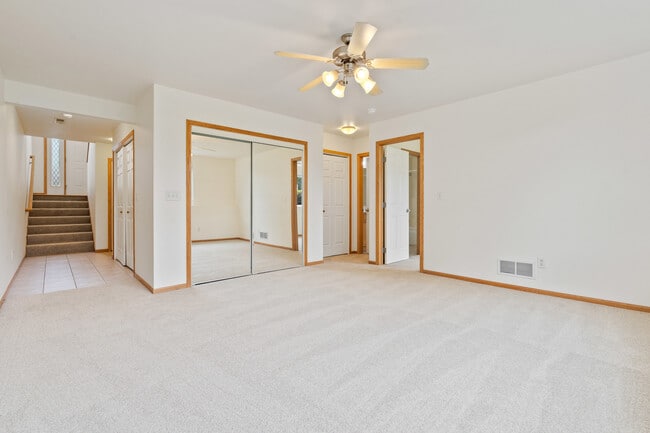 Building Photo - 21 Redtail Bend