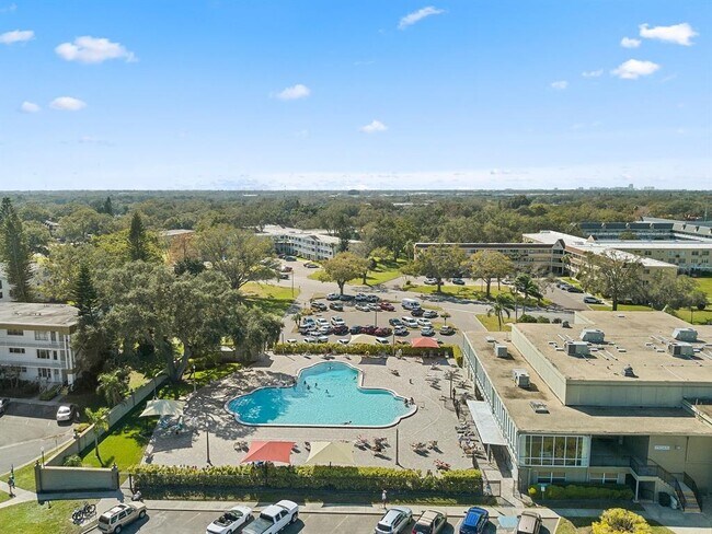 Building Photo - 2433 Brazilia Dr