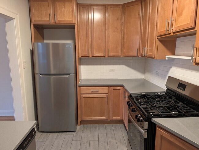 Building Photo - 920 Judson Ave