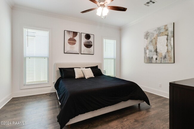 Building Photo - 201 Finsbury Ln