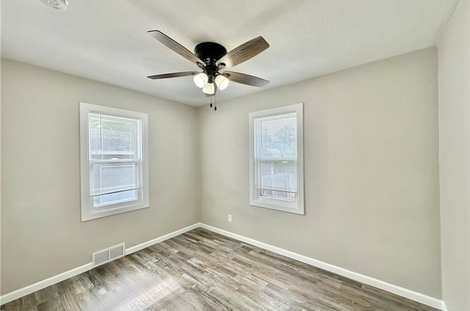 Building Photo - 2303 Maple St