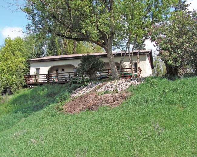 Primary Photo - 1016 Park Ave