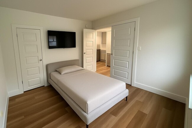 Building Photo - 69 Hungerford Terrace