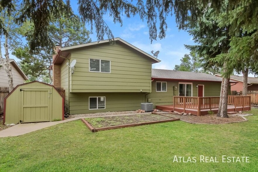 Building Photo - 5509 Escondido Dr