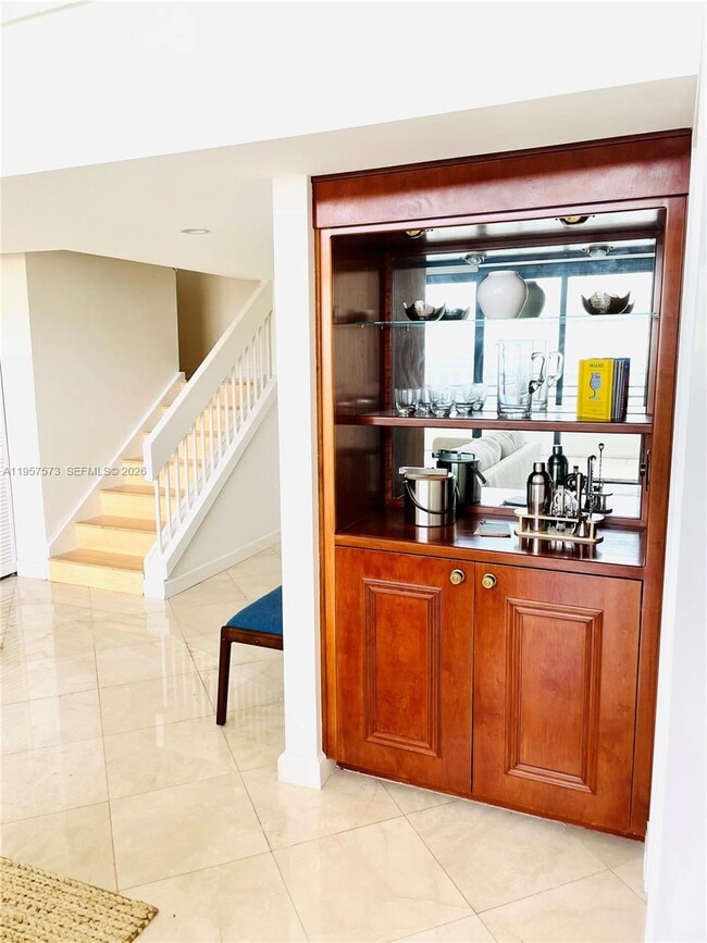 Building Photo - 151 SE 15th Rd