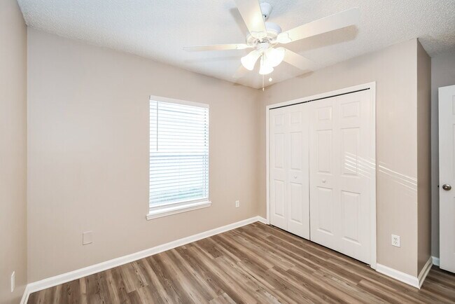 Building Photo - 9366 Daniel's Mill Dr