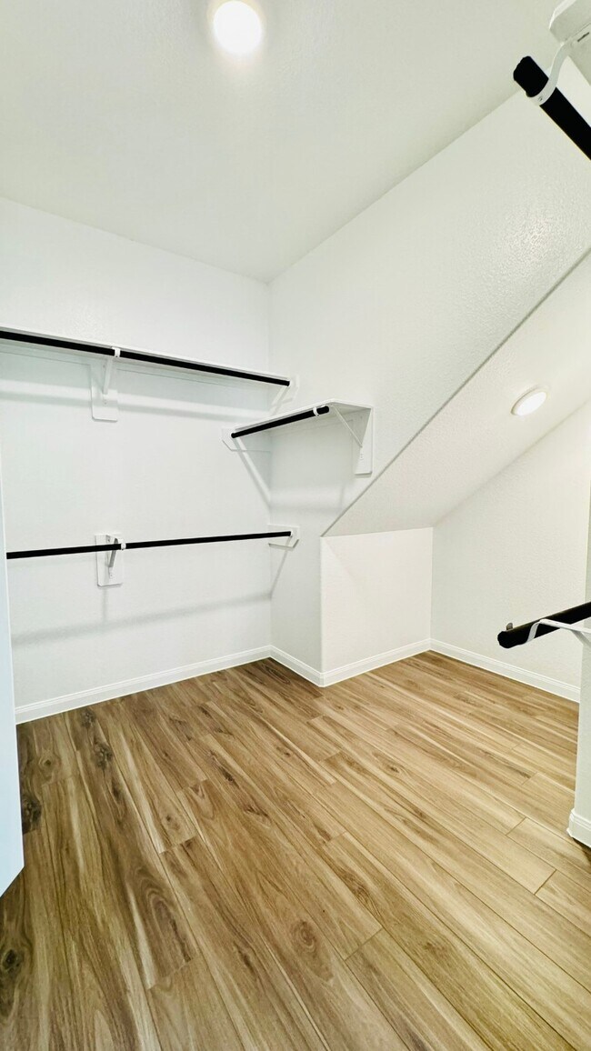 Building Photo - 2423 Bluefish Ct