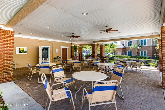 Building Photo - 13362 Stone Pond Dr