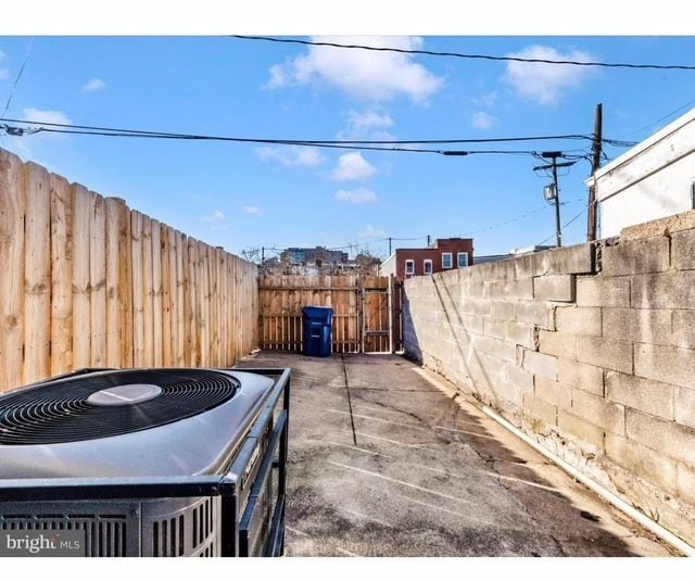 Building Photo - 420 N Collington Ave