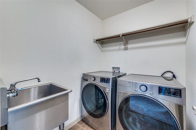 Building Photo - 4940 Empire Way