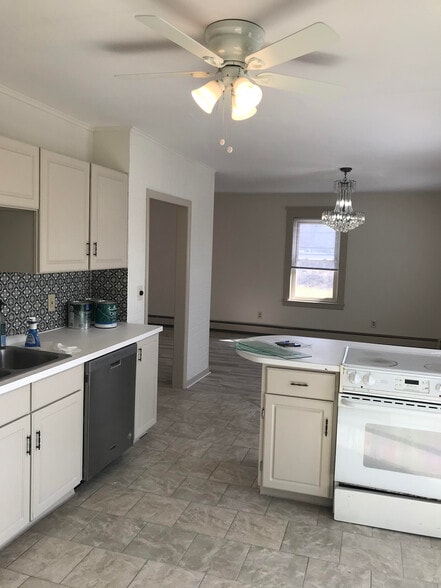 Building Photo - 45 Tiogue Ave