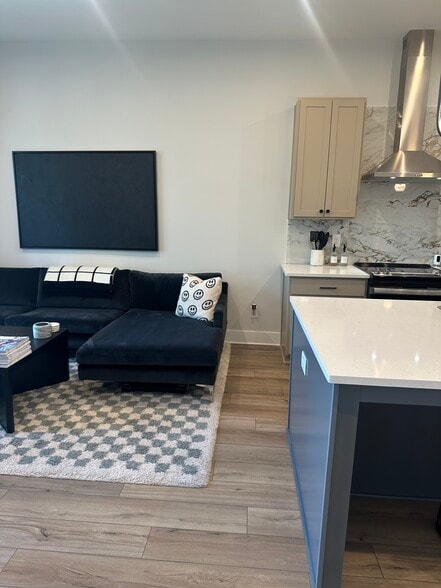 Building Photo - 1296 Longreen Ter NW