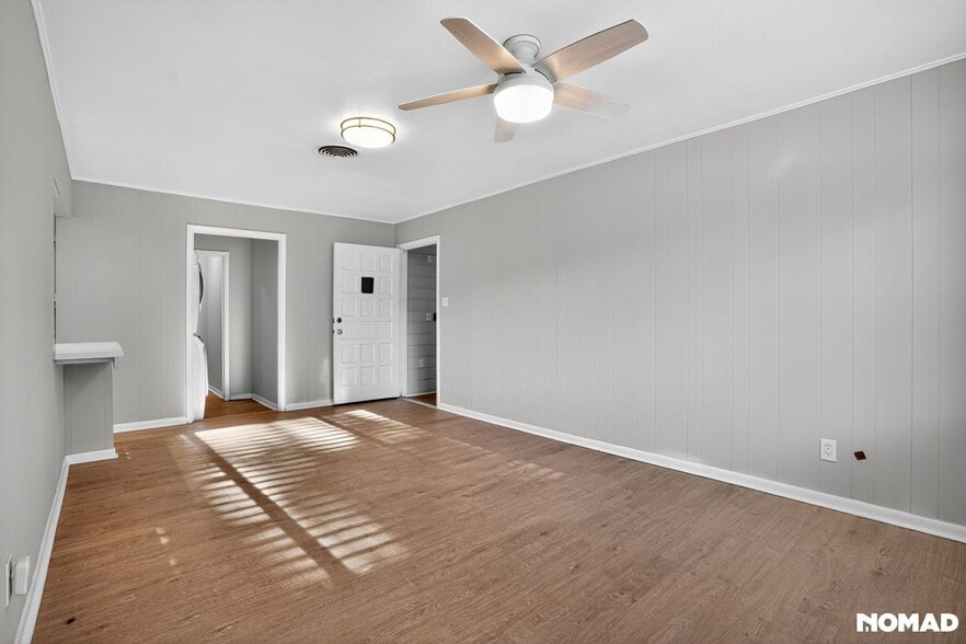 Building Photo - 210 Mize St