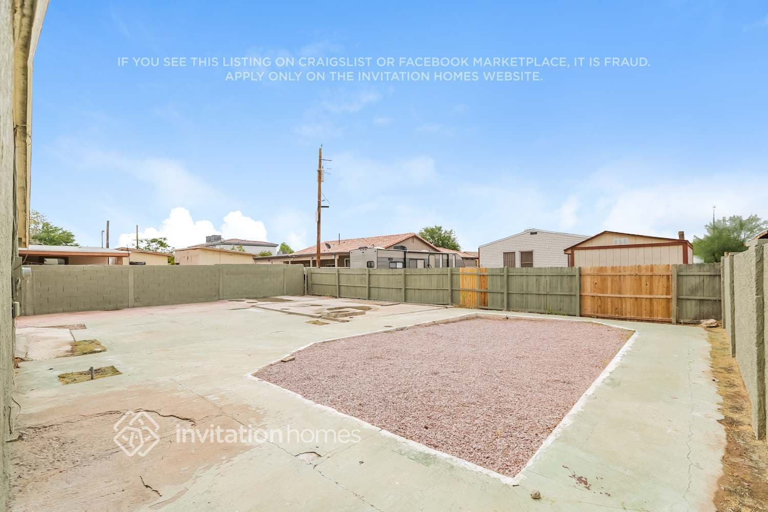 Building Photo - 11235 W Hopi St