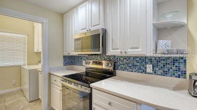 Building Photo - 1500 Burgos Dr