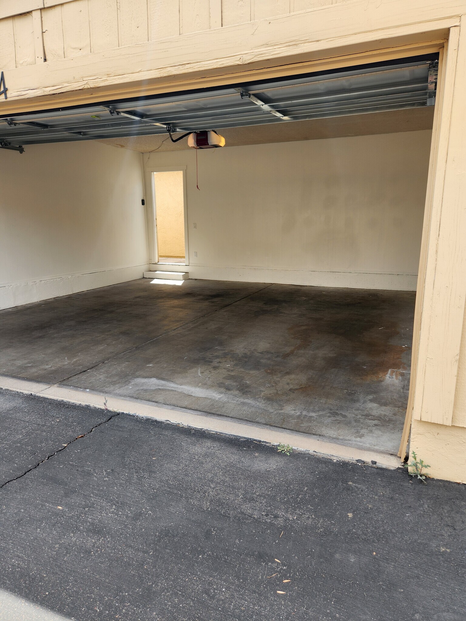 Building Photo - 14404 N 57th Dr