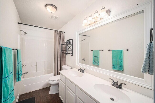 Building Photo - "Spacious 5-bedroom Corner Lot Home with Dual Living Areas, Office & Resort-Style Community Ameni...