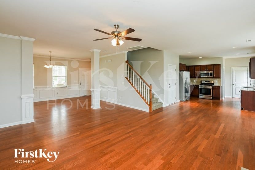 Building Photo - 4637 Triumph Dr SW