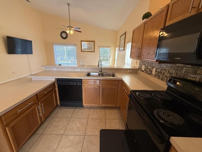 Building Photo - 501 Castlemain Cir