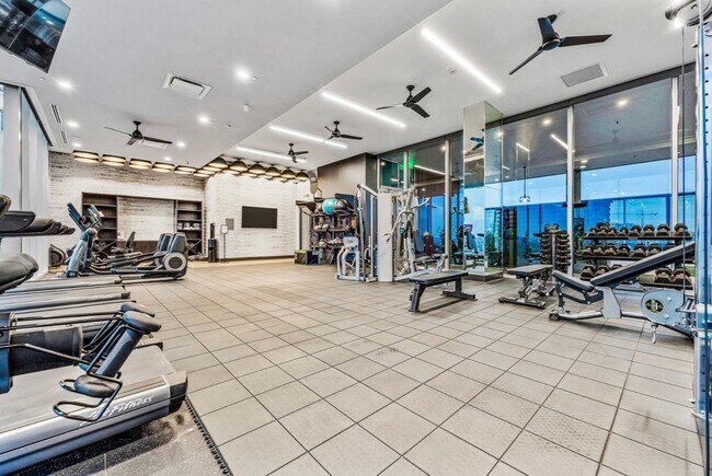 Building Photo - 2 Bedroom Luxury Condo w/ Exquisite Design and World-class Service