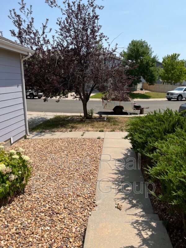 Building Photo - 8179 S Mobile Way