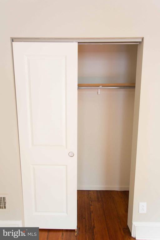 Building Photo - 727 Spruce St