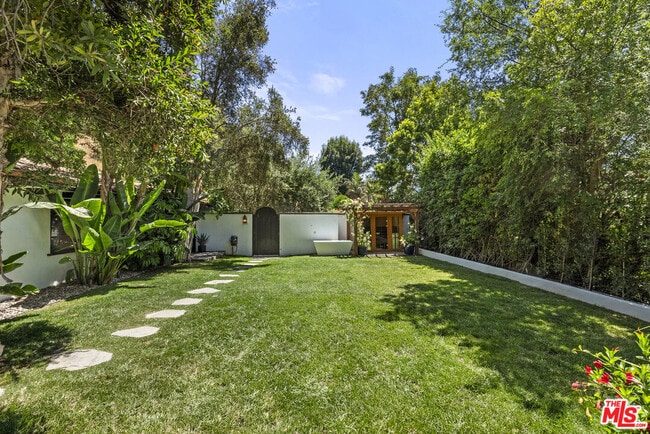 Building Photo - 9559 Sherwood Forest Ln