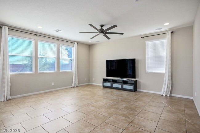 Building Photo - 10360 Sipple St