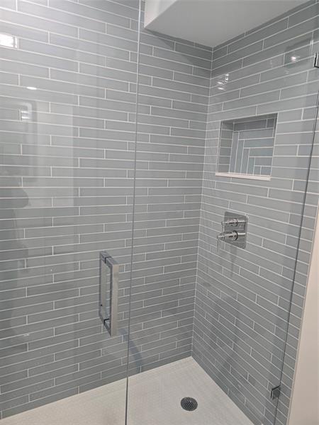 Building Photo - 328 N Ocean Blvd