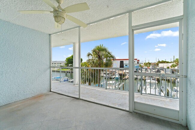 Building Photo - 108 Paradise Harbour Blvd